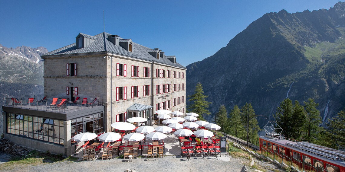 Hotel au pied des drus et de la Mer de Glace à Chamonix