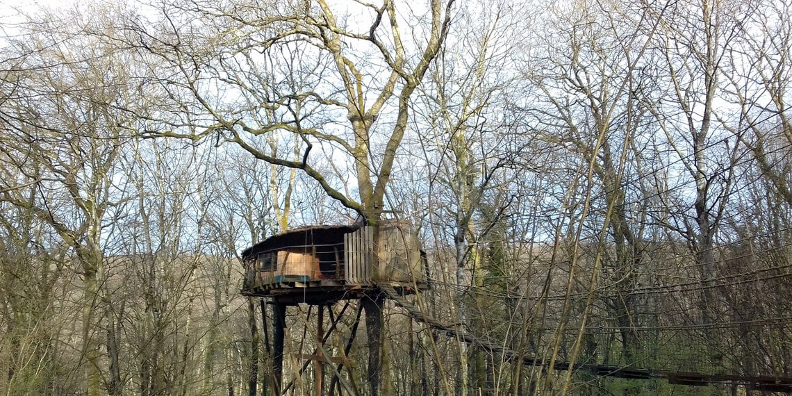 Cabanes dans les arbres - hébergement insolite dans le Jura, labellisé Out Of Reach